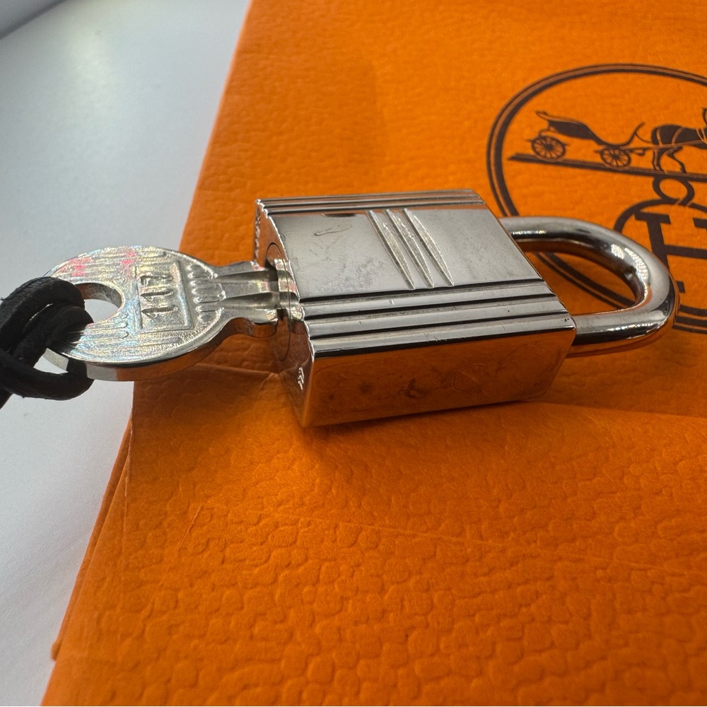 Hermès Cadena Padlock Palladium Lock W Key & strap Charm Necklace Rare Authentic - Picture 9 of 16